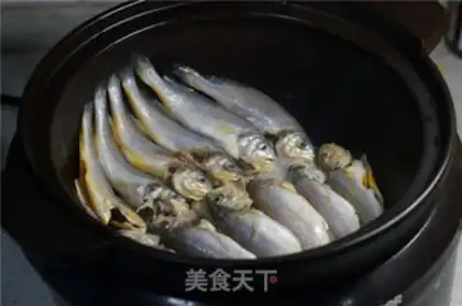 Make Soy little yellowfish step 3