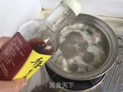 Make Bean radish and pig feet step 5