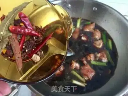 Make Bean radish and pig feet step 14