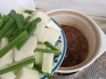 Make Bean radish and pig feet step 17