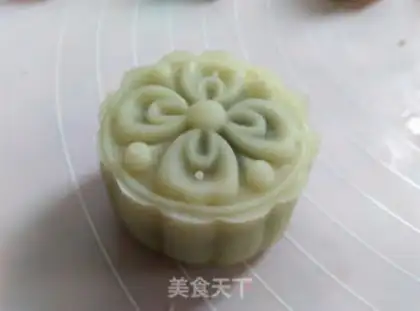 Make White jade mooncake step 10