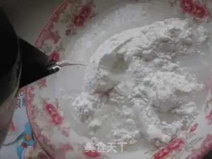 Make Mango Snowmen step 0