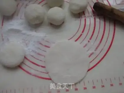 Make Mango Snowmen step 4