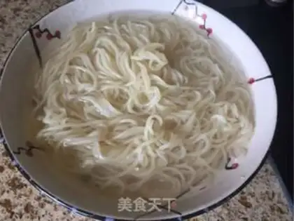 Make Tomato eggs. Noodles step 2