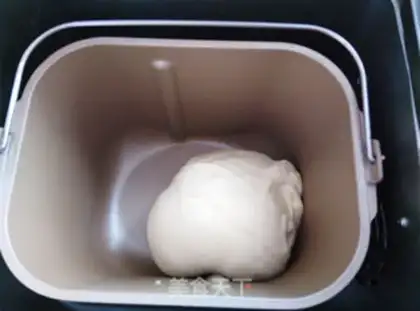 Make Mexican red bean bread step 2