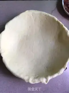 Make Beef cheesy pizza step 4