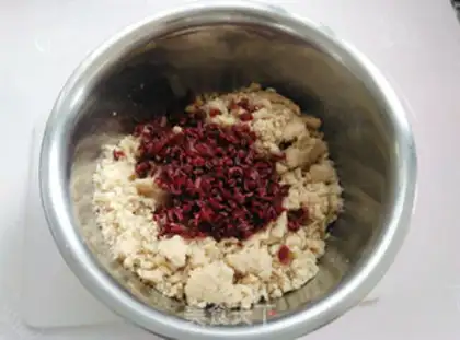 Make Chocolate cranberry moon cake step 1
