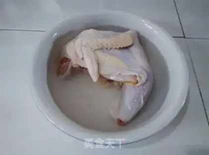 Make Weishan chicken soup step 0