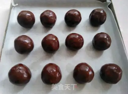 Make Chocolate cranberry moon cake step 10