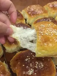 Make The raisin buns are squeezed step 9