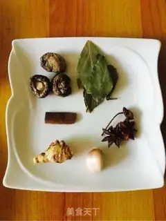 Make Sea Belt Lotus Bones soup step 1