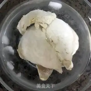 Make The cold hand tore the chest step 2