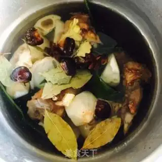 Make Sea Belt Lotus Bones soup step 8