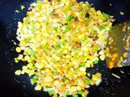 Make Curry, curry, egg and rice step 5