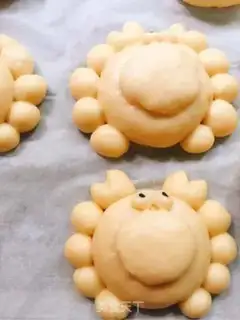 Make Porky crab bread step 16