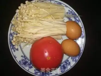 Make Golden fungus tomato egg soup step 0
