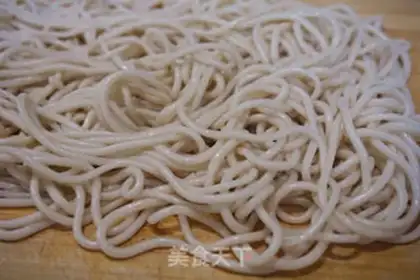 Make Shrimp noodles step 4