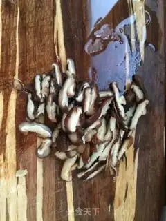 Make Dry bean mushroom congee step 2