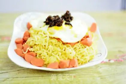 Make Cracker eggs for noodles step 5