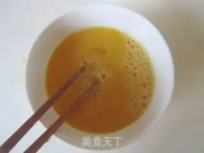Make Eggs and rice step 1