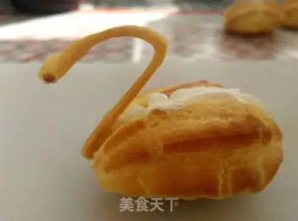 Make Swan puff step 16