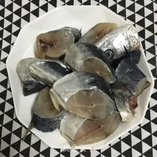 Make Garlic horsefish step 0
