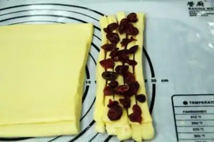 Make Cranberry Brick toast step 10