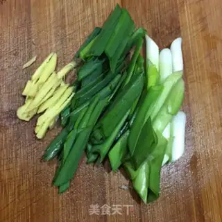 Make Garlic horsefish step 1