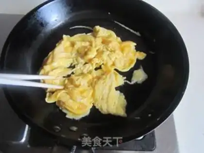 Make Scrambled eggs step 4