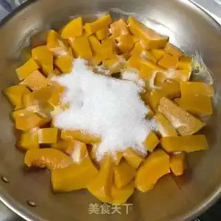 Make Gold-dry prawn pizza step 4