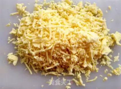 Make Gold-dry prawn pizza step 6