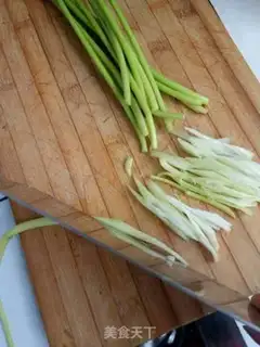 Make Garlic fried meat step 1