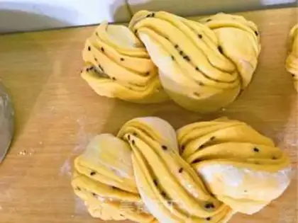 Make Pumpkin bouquets step 13