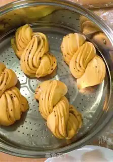 Make Pumpkin bouquets step 14