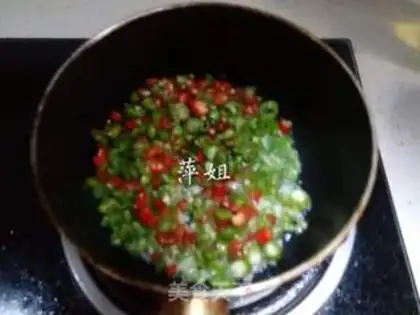 Make Chili with leather eggs step 5