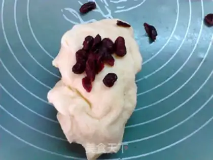 Make The cranberry sack step 3