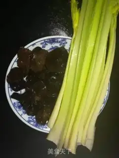 Make Celery with wood step 0