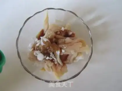 Make A green pepper-cracker and a fried chicken step 1