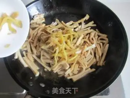 Make A green pepper-cracker and a fried chicken step 5
