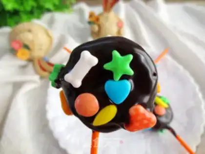 Make Chocolate lollipop step 6
