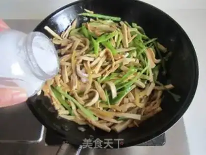 Make A green pepper-cracker and a fried chicken step 7