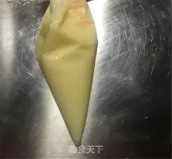 Make Orange chocolate hand tore step 5