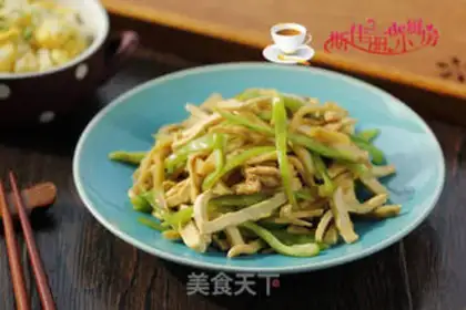 Make A green pepper-cracker and a fried chicken step 8