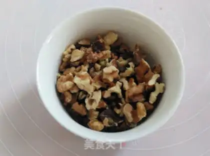 Make Granola fruit cereal step 1