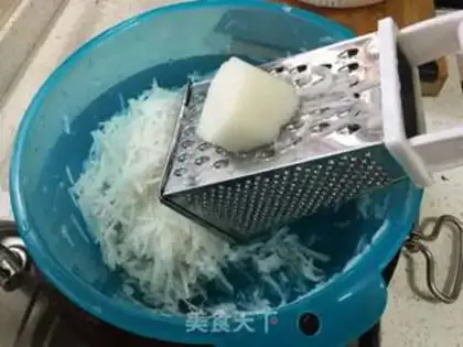 Make radish cake step 1