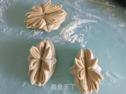 Make Lotus roll step 17