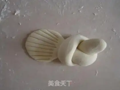 Make Little dove buns step 4