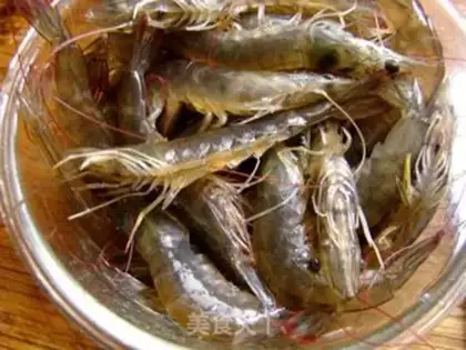 Make Curry shrimp step 0