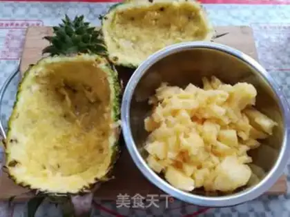 Make Pineapple egg fried rice step 3