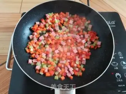 Make Pineapple egg fried rice step 10
